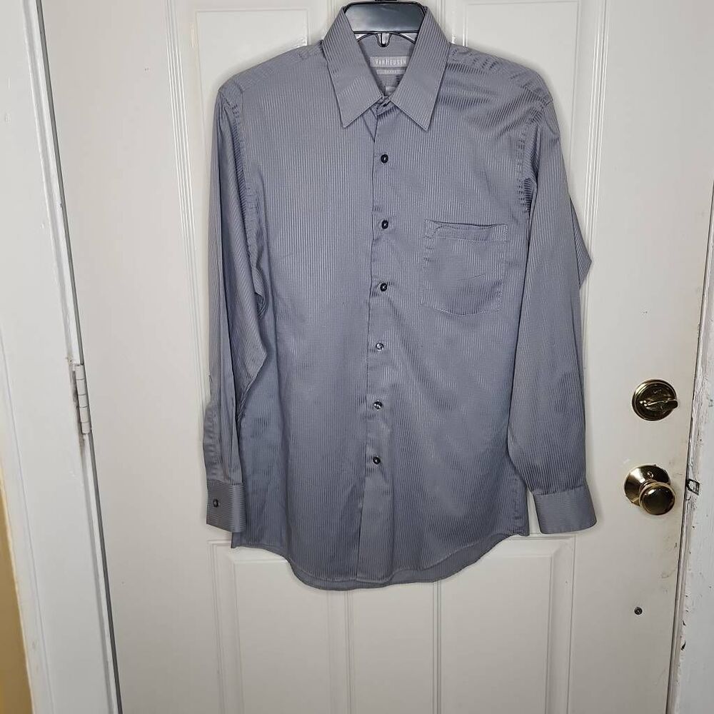 Van heusen gray fitted button down men's M